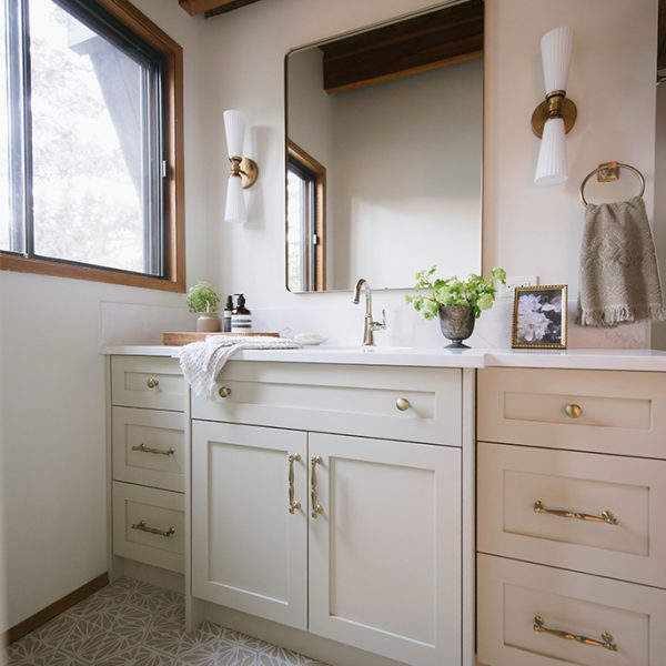 CanmoreReno_Bathroom-17